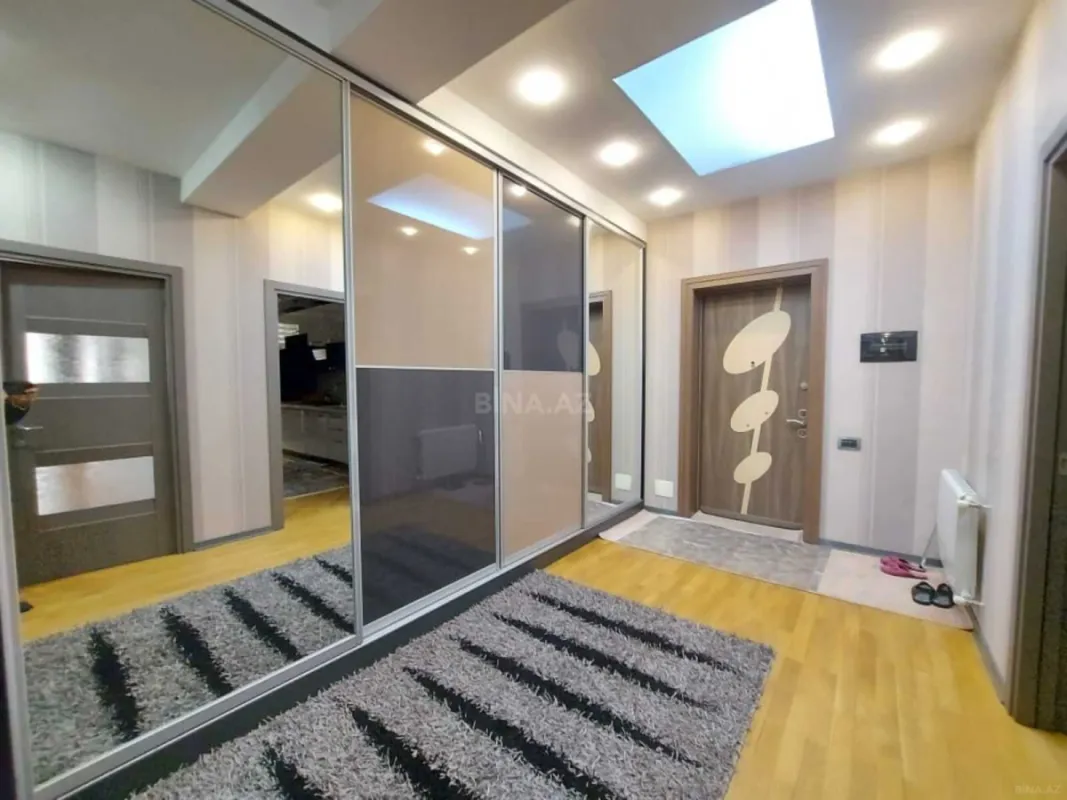 Kirayə verilir 3 otaqlı mənzil 150 m²