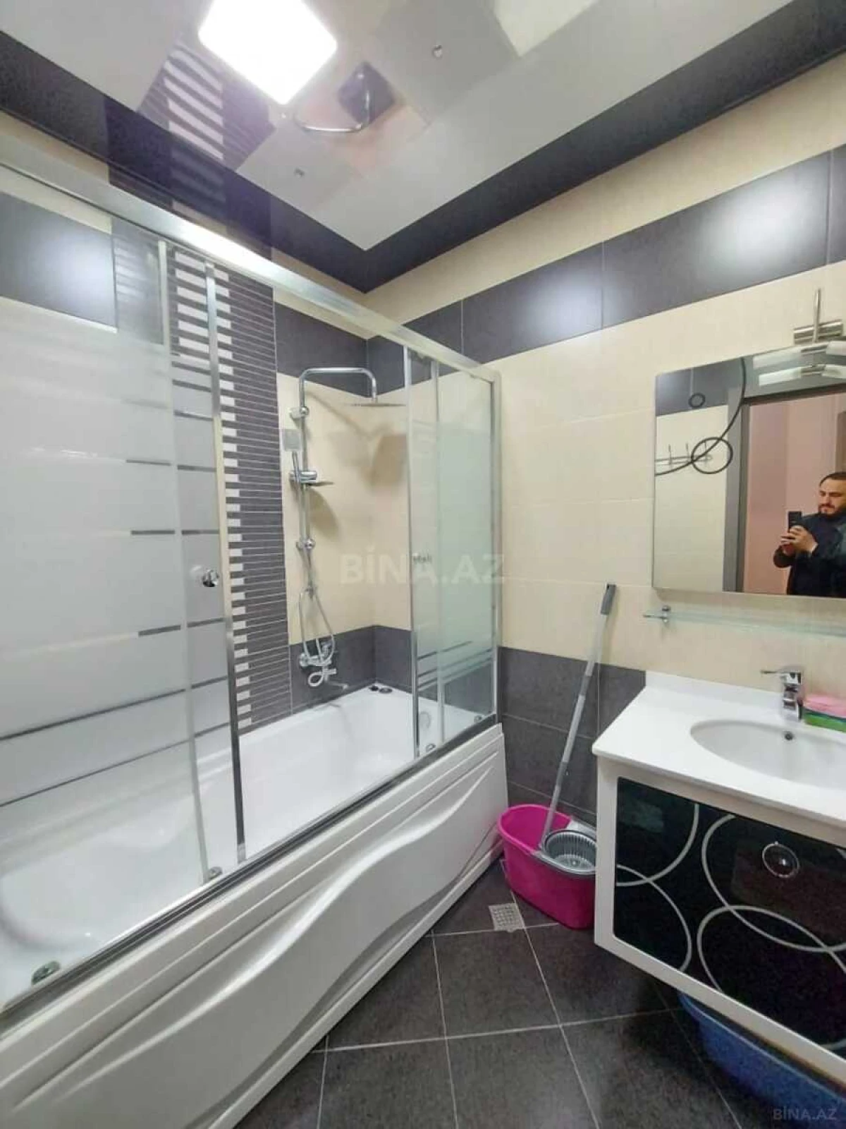 Kirayə verilir 3 otaqlı mənzil 150 m²