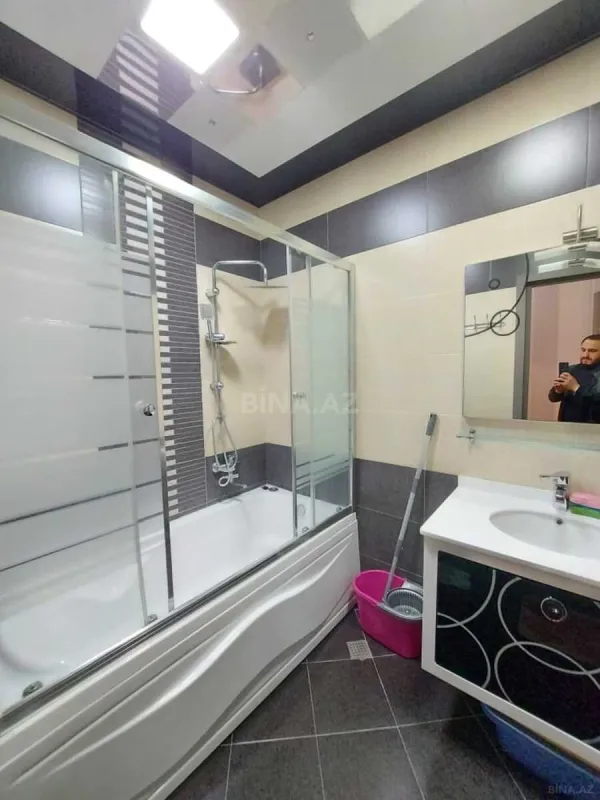 Kirayə verilir 3 otaqlı mənzil 150 m²