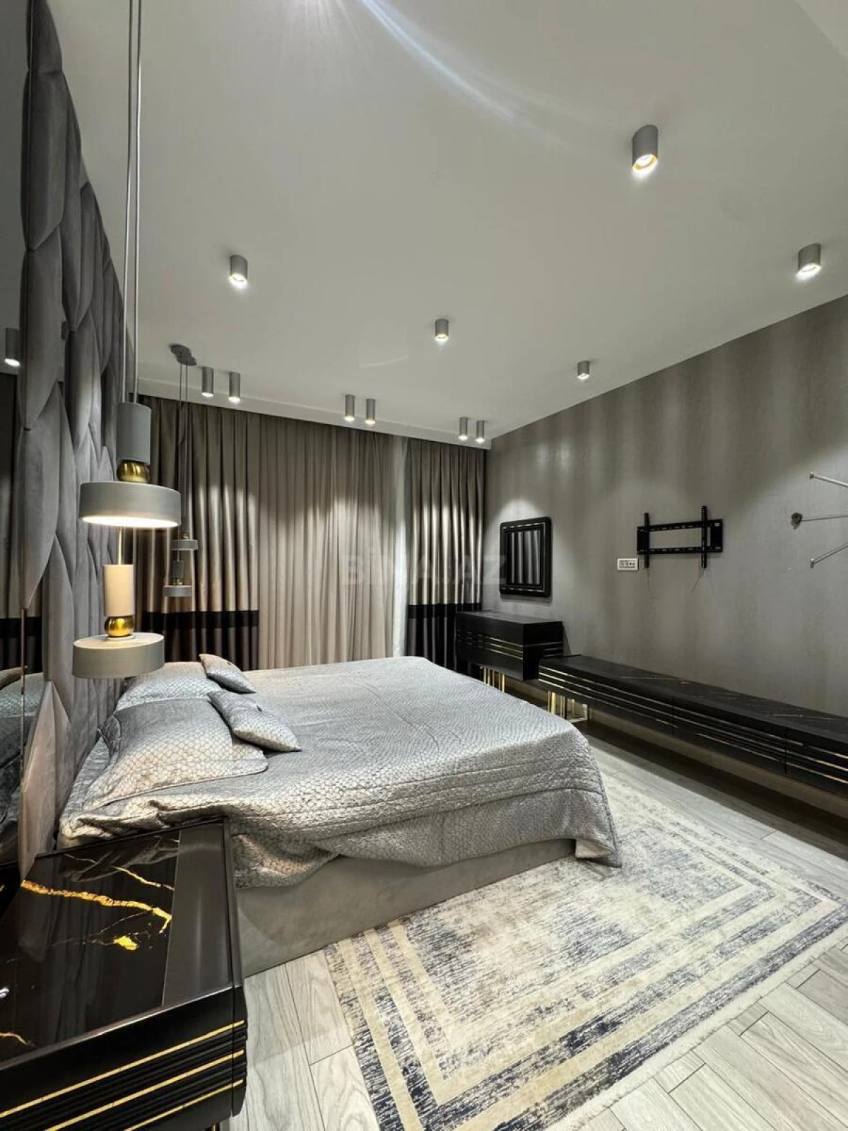 Kirayə verilir 3 otaqlı mənzil 150 m²