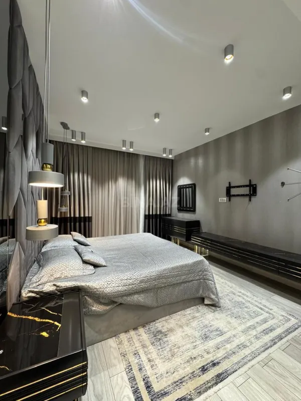 Kirayə verilir 3 otaqlı mənzil 150 m²