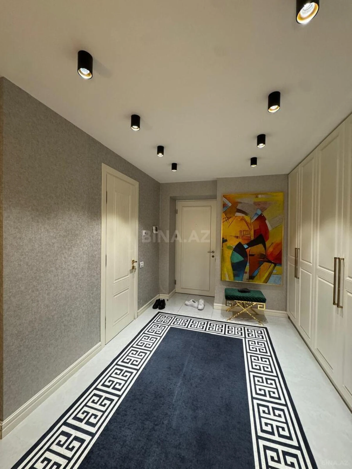 Kirayə verilir 3 otaqlı mənzil 150 m²