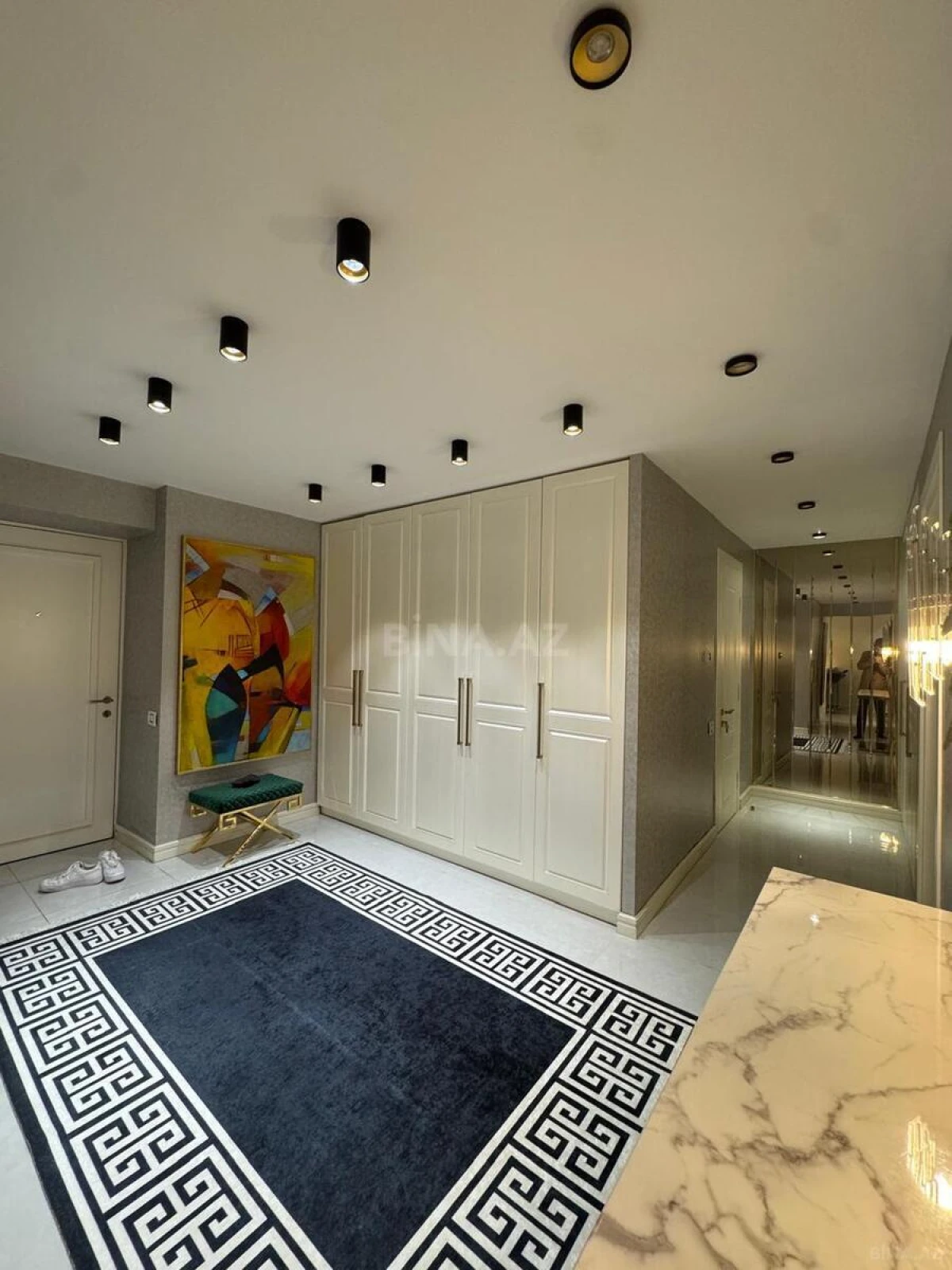 Kirayə verilir 3 otaqlı mənzil 150 m²