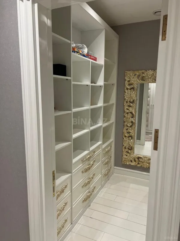 Kirayə verilir 5 otaqlı mənzil 400 m²