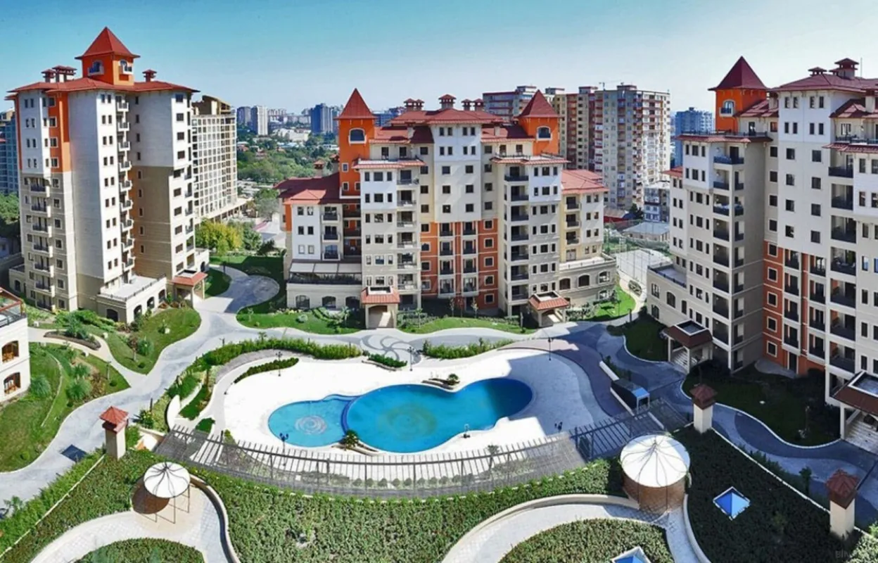 Kirayə verilir 5 otaqlı mənzil 400 m²