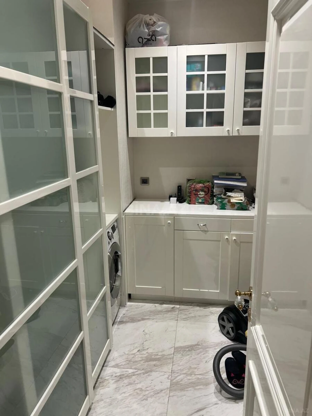 Kirayə verilir 5 otaqlı mənzil 400 m²