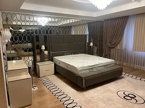 Kirayə verilir 5 otaqlı mənzil 400 m²