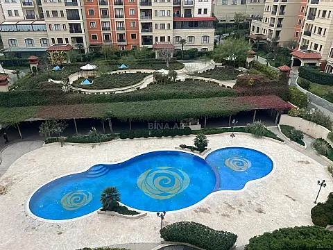 Kirayə verilir 5 otaqlı mənzil 400 m²