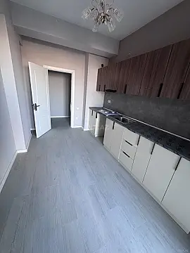 Satılır 3 otaqlı mənzil 101.2 m²