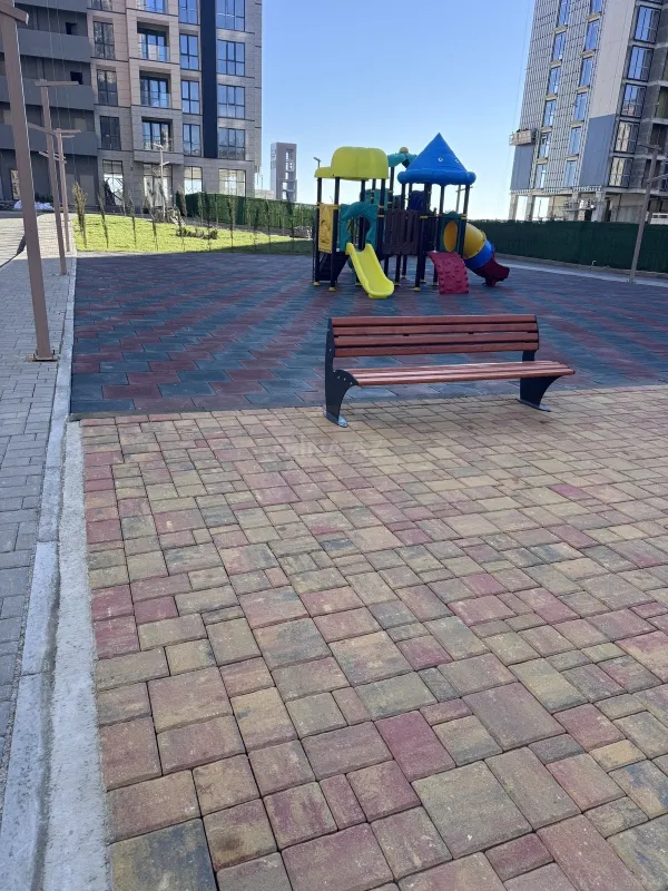 Satılır 3 otaqlı mənzil 101.2 m²