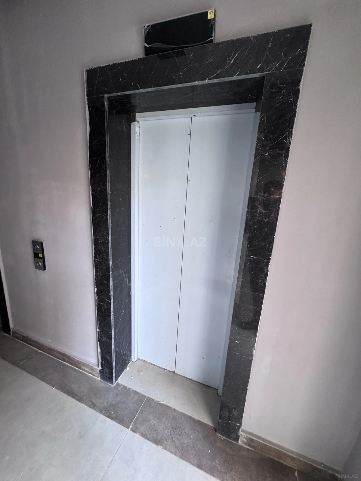 Satılır 3 otaqlı mənzil 101.2 m²