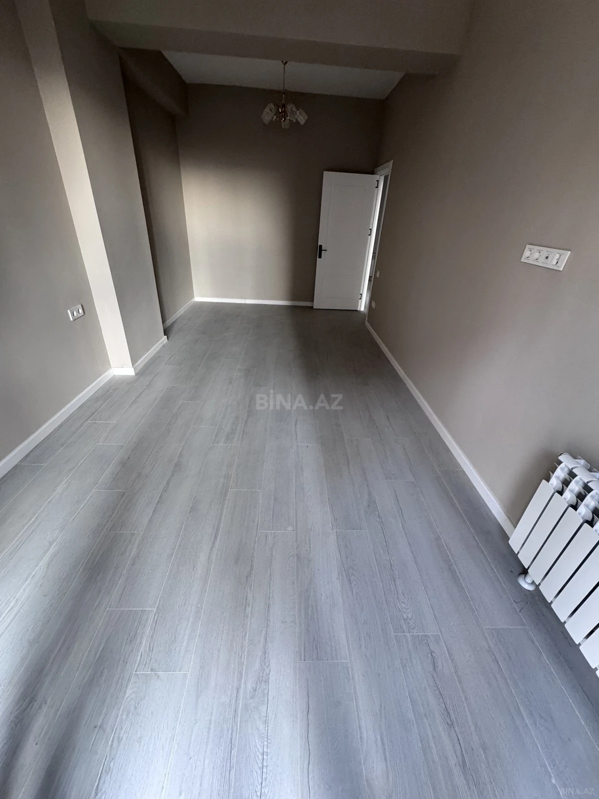 Satılır 3 otaqlı mənzil 101.2 m²