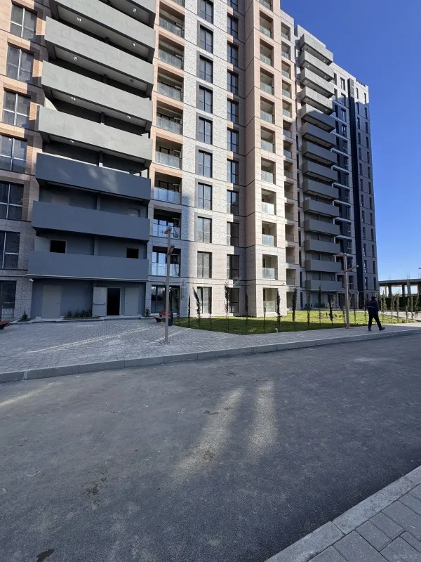 Satılır 3 otaqlı mənzil 101.2 m²
