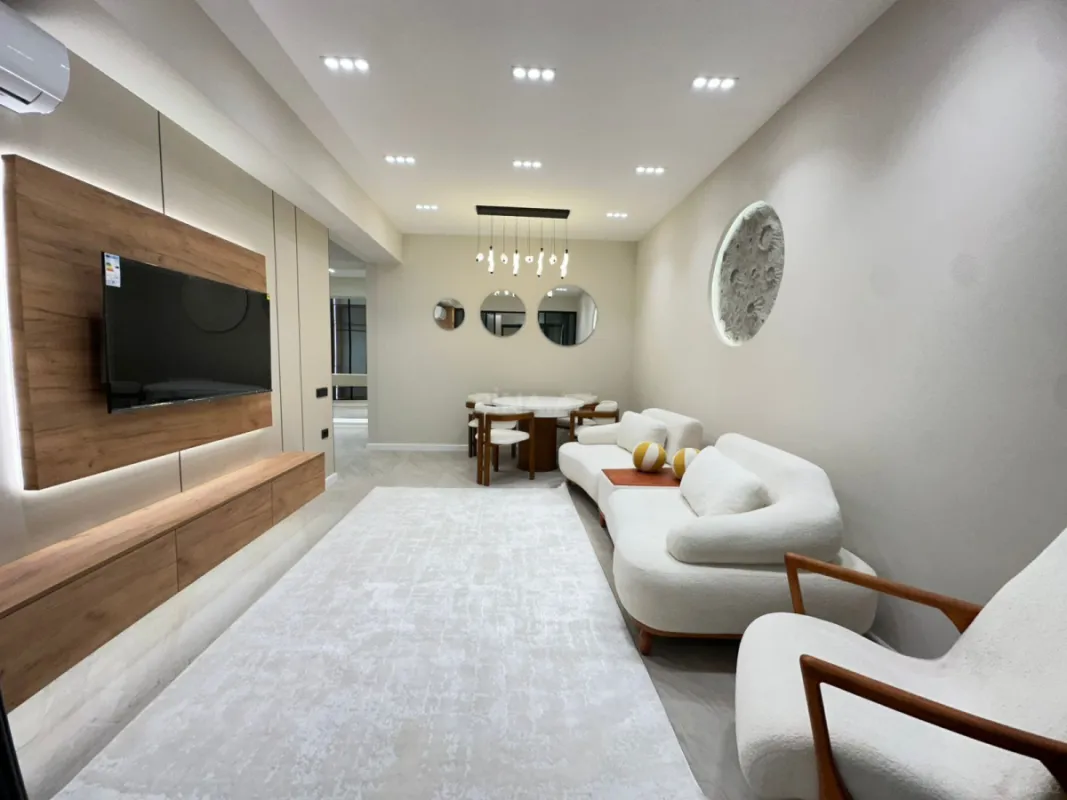 Kirayə verilir 2 otaqlı mənzil 65 m²