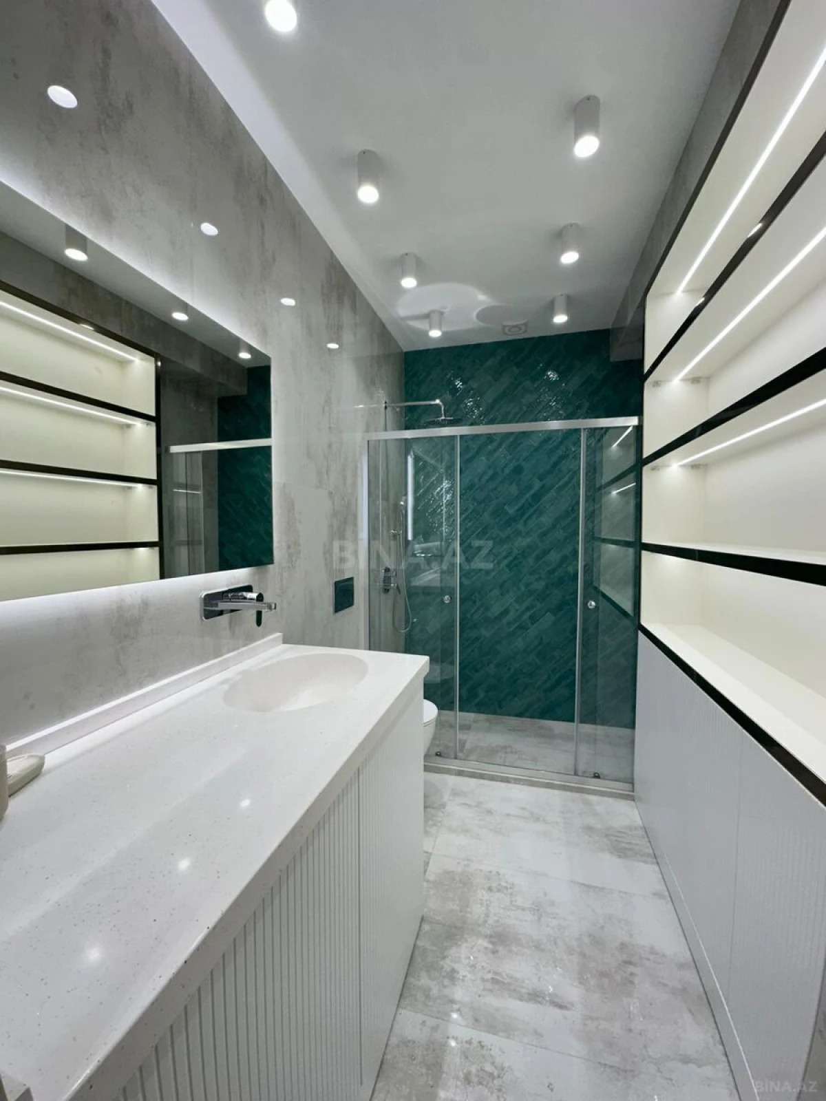 Kirayə verilir 2 otaqlı mənzil 65 m²