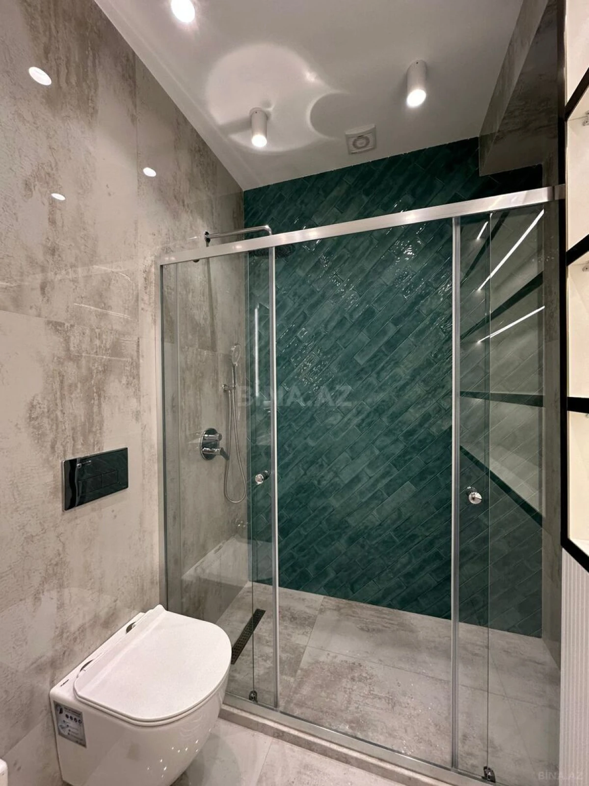 Kirayə verilir 2 otaqlı mənzil 65 m²