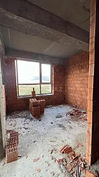Satılır 2 otaqlı mənzil 79 m²