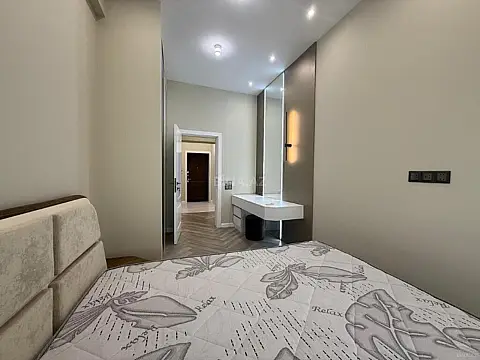 Kirayə verilir 2 otaqlı mənzil 75 m²