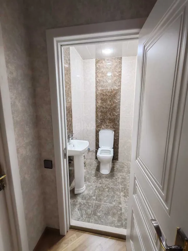 Satılır 2 otaqlı mənzil 105 m²