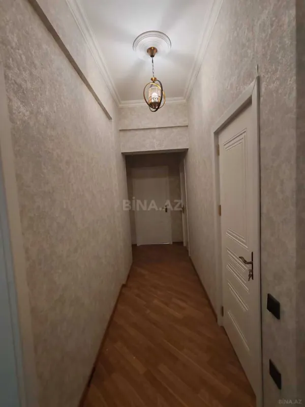 Satılır 2 otaqlı mənzil 105 m²