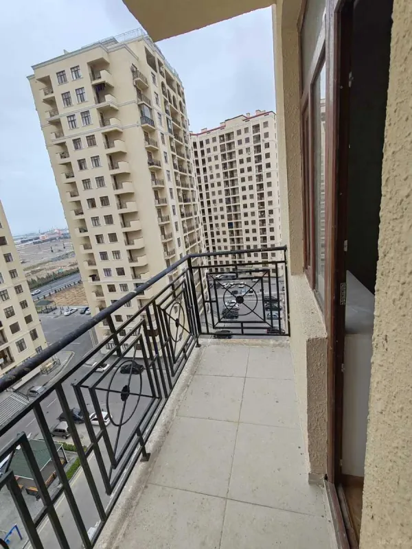 Satılır 2 otaqlı mənzil 105 m²