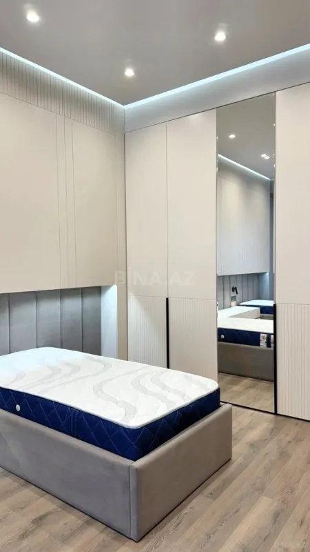 Kirayə verilir 3 otaqlı mənzil 131 m²
