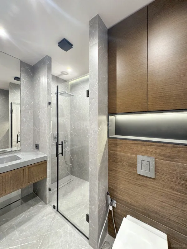 Kirayə verilir 3 otaqlı mənzil 131 m²