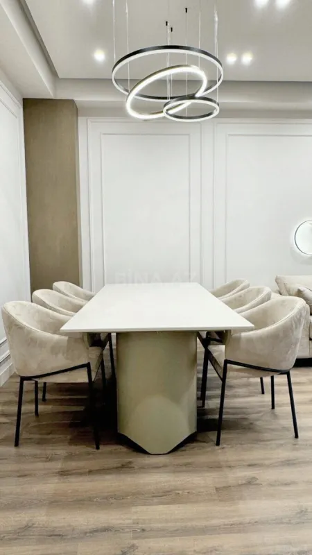 Kirayə verilir 3 otaqlı mənzil 131 m²