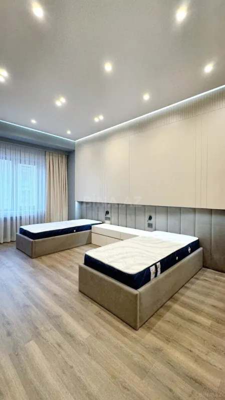 Kirayə verilir 3 otaqlı mənzil 131 m²