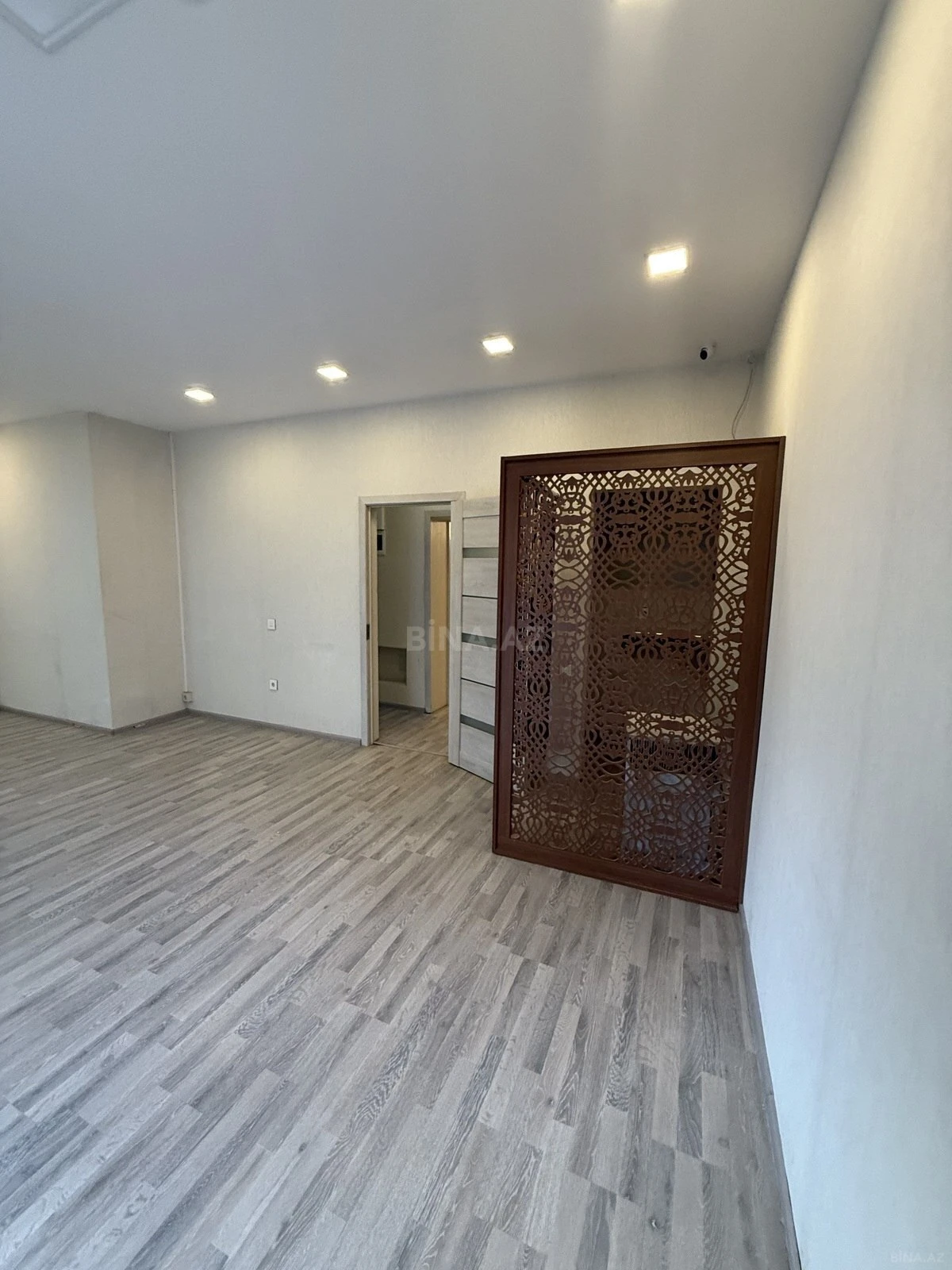 Kirayə verilir 3 otaqlı ofis 70 m²