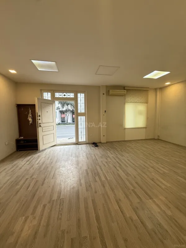Kirayə verilir 3 otaqlı ofis 70 m²