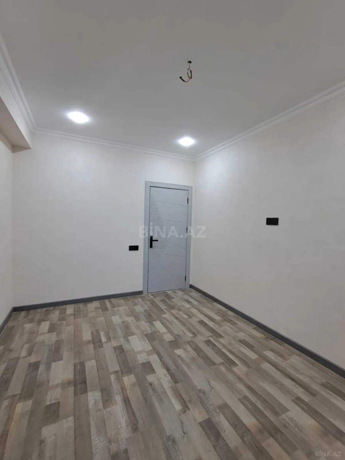 Satılır 2 otaqlı mənzil 62 m²