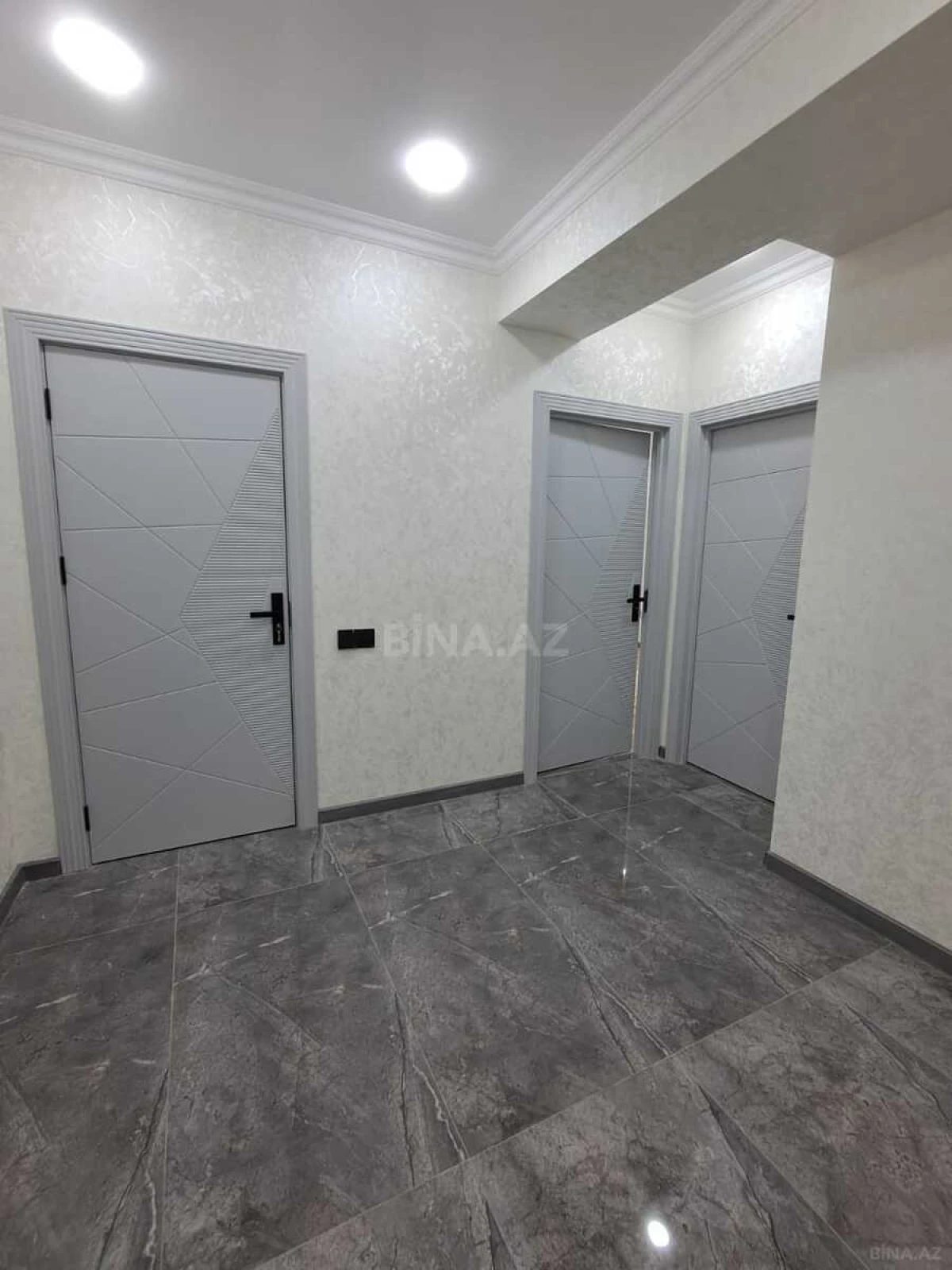 Satılır 2 otaqlı mənzil 62 m²