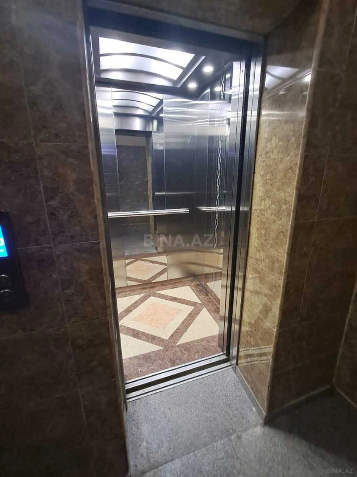 Satılır 2 otaqlı mənzil 62 m²