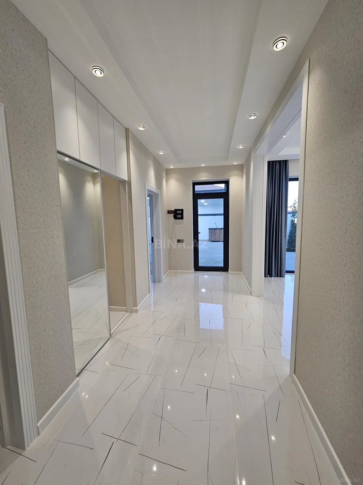 Satılır 4 otaqlı həyət evi 170 m²