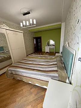 Satılır 3 otaqlı mənzil 117 m²
