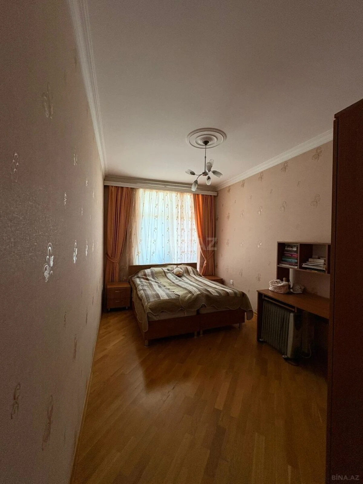 Satılır 3 otaqlı mənzil 117 m²