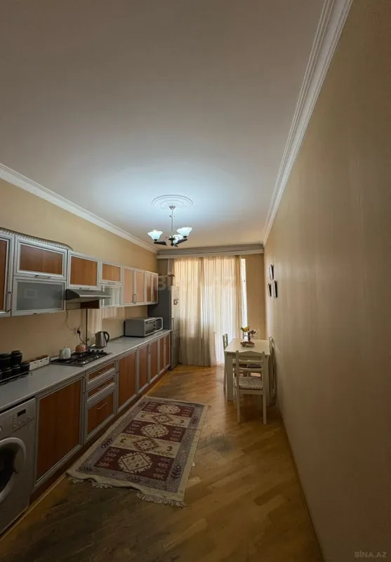 Satılır 3 otaqlı mənzil 117 m²