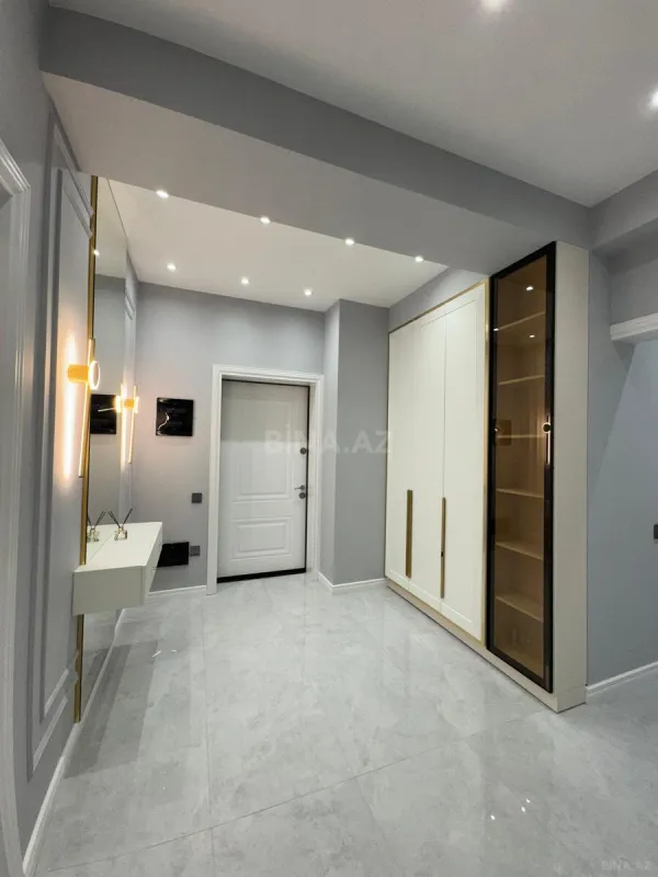 Satılır 3 otaqlı mənzil 97 m²