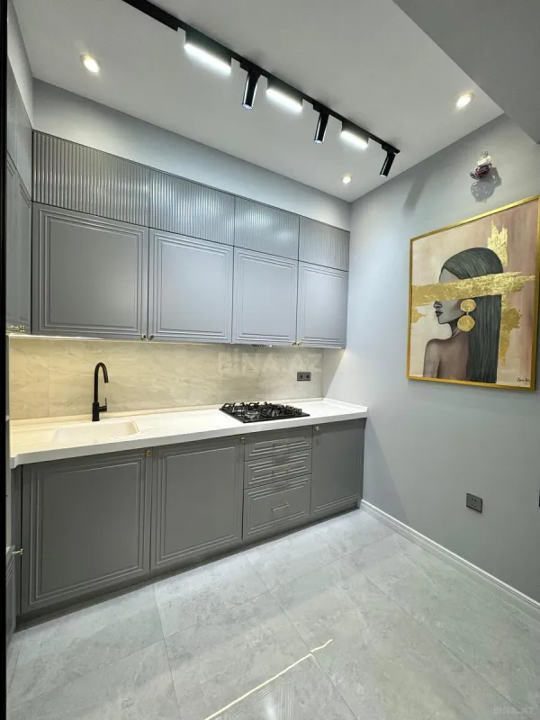 Satılır 3 otaqlı mənzil 97 m²