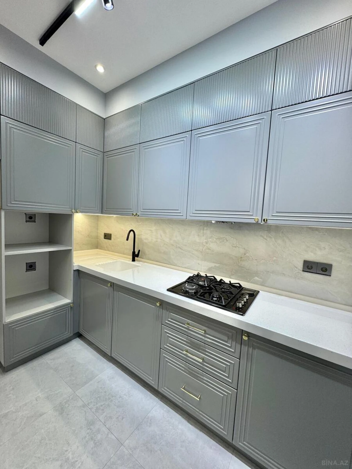 Satılır 3 otaqlı mənzil 97 m²