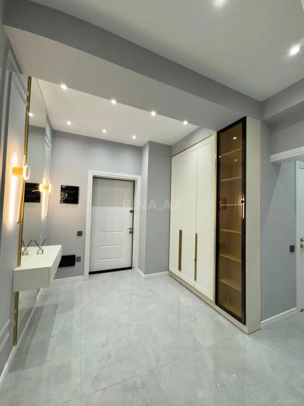 Satılır 3 otaqlı mənzil 97 m²