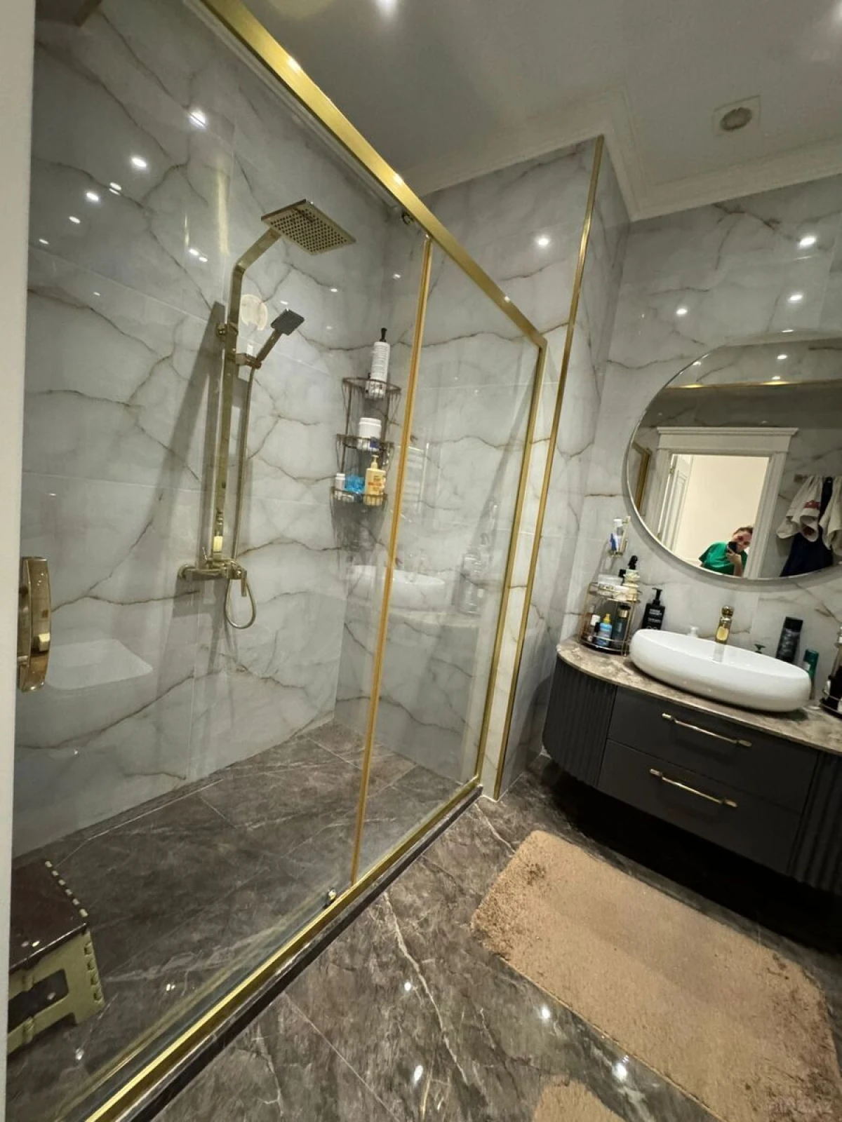 Satılır 3 otaqlı mənzil 120 m²