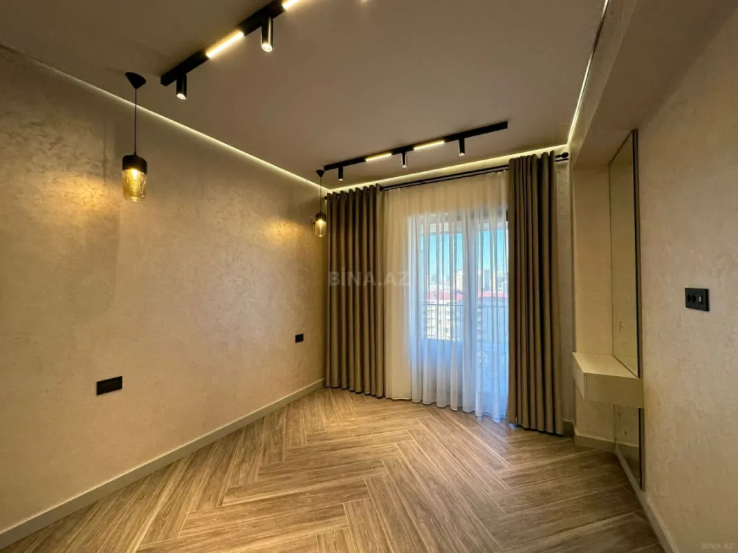 Satılır 2 otaqlı mənzil 68 m²
