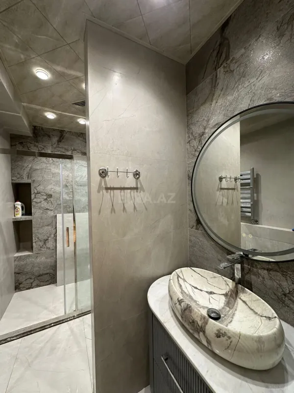 Satılır 2 otaqlı mənzil 68 m²