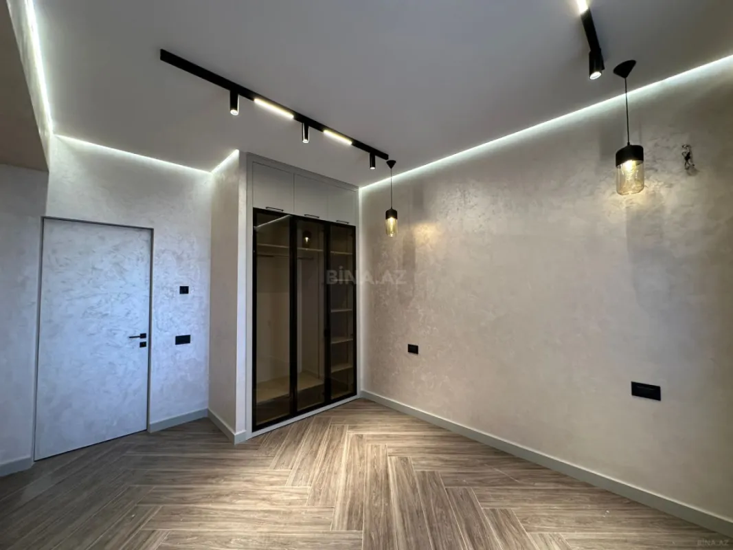 Satılır 2 otaqlı mənzil 68 m²