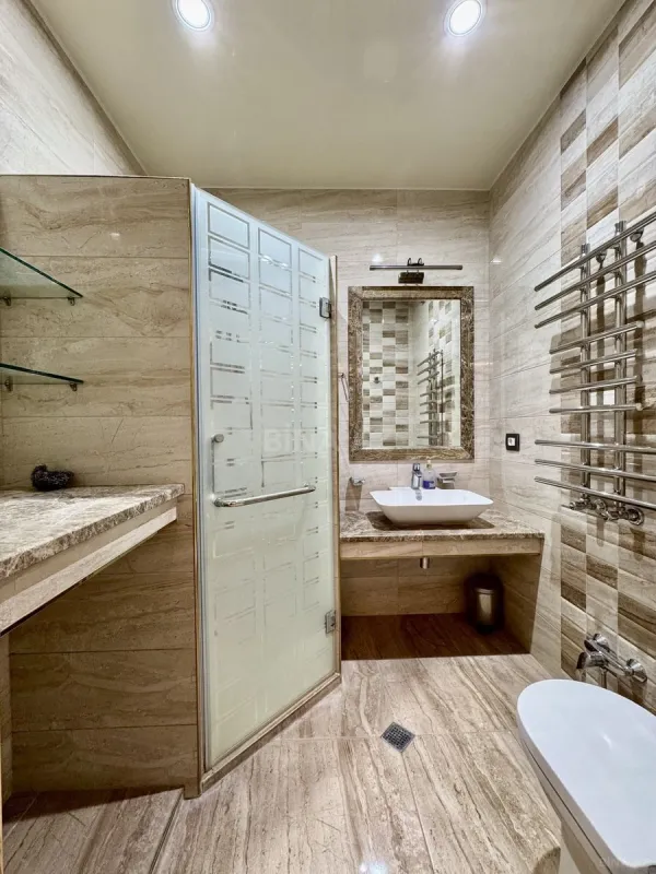 Satılır 2 otaqlı mənzil 62 m²