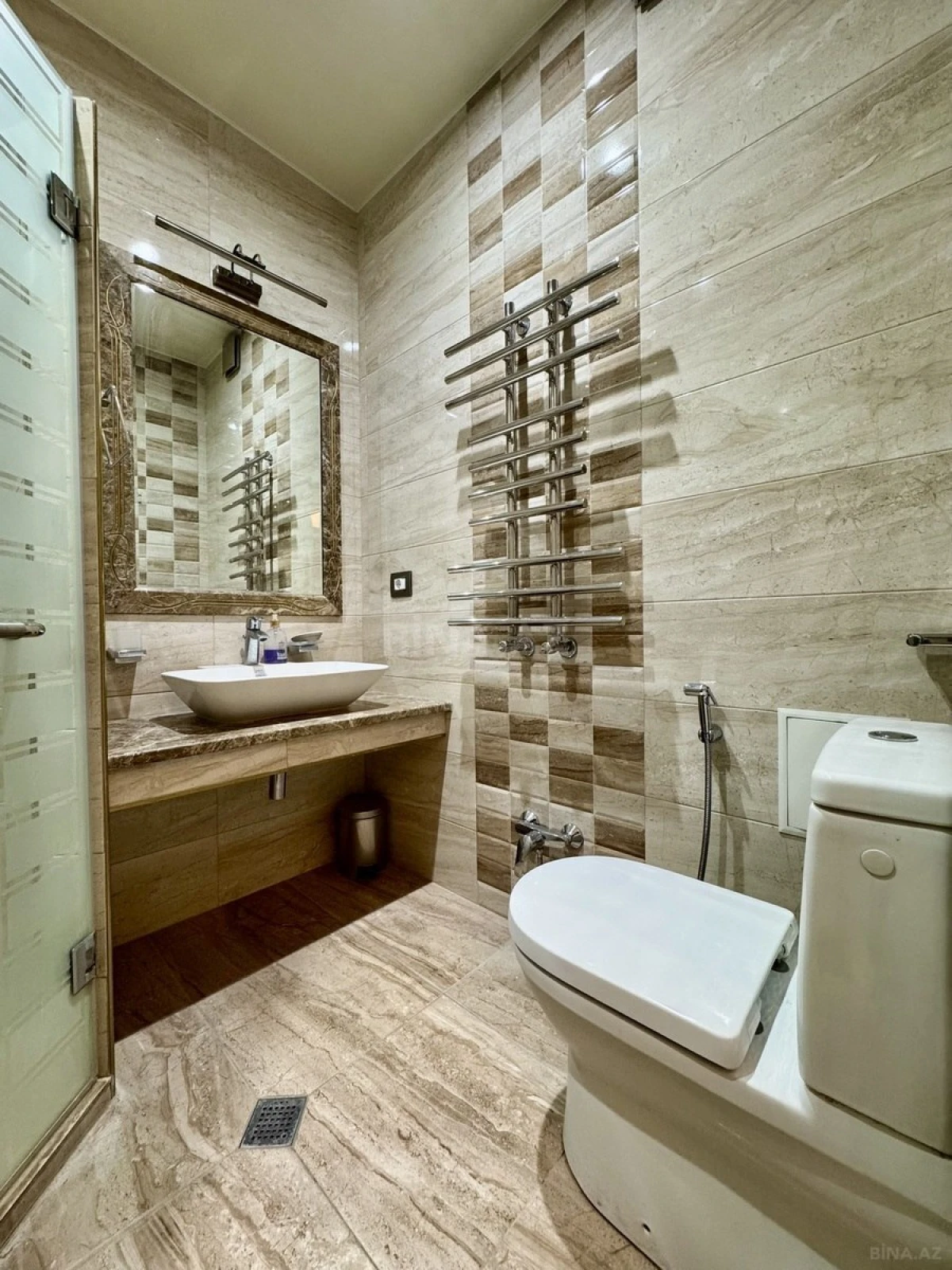 Satılır 2 otaqlı mənzil 62 m²