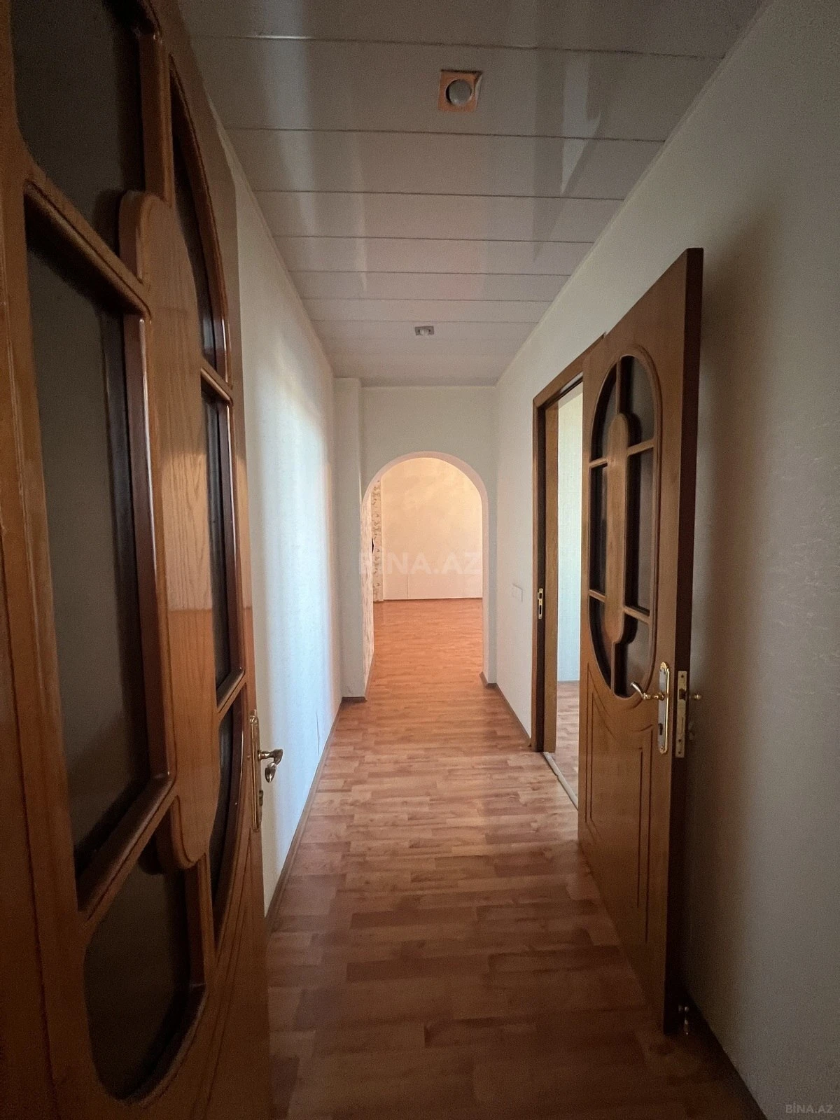 Kirayə verilir 2 otaqlı mənzil 85 m²