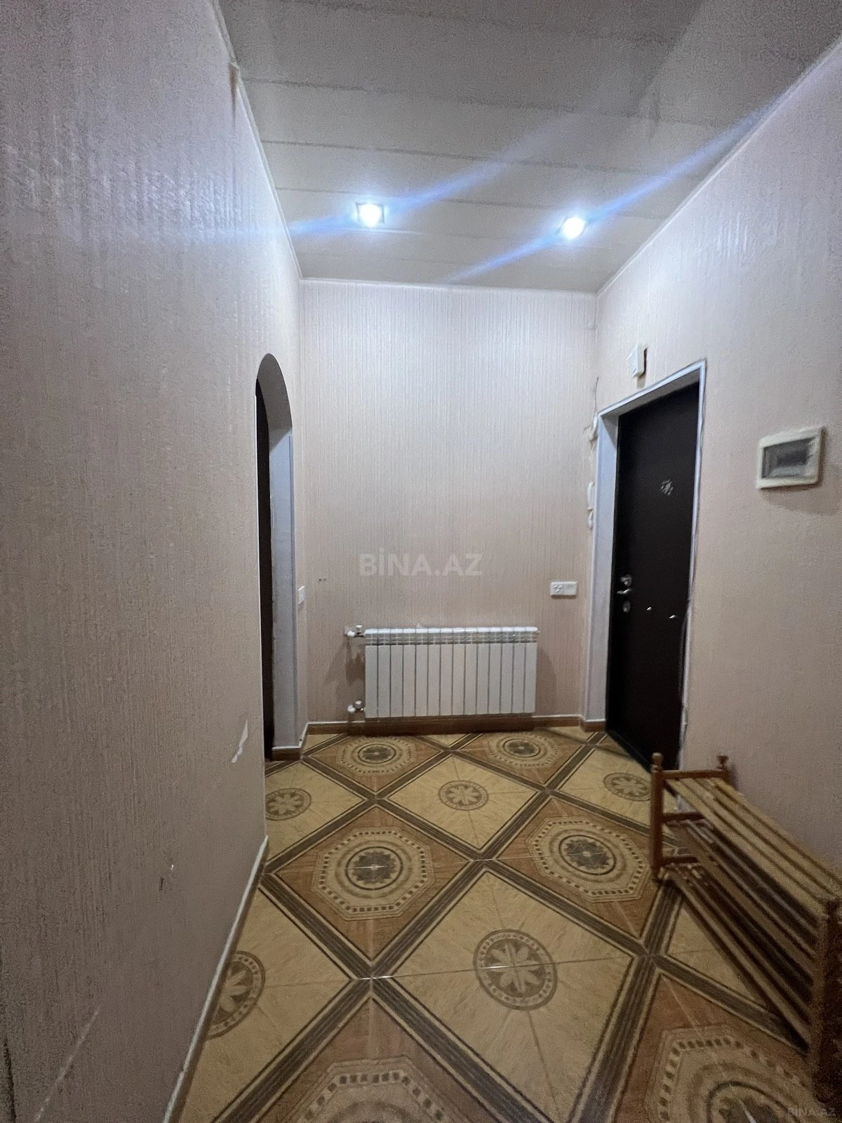 Kirayə verilir 2 otaqlı mənzil 85 m²